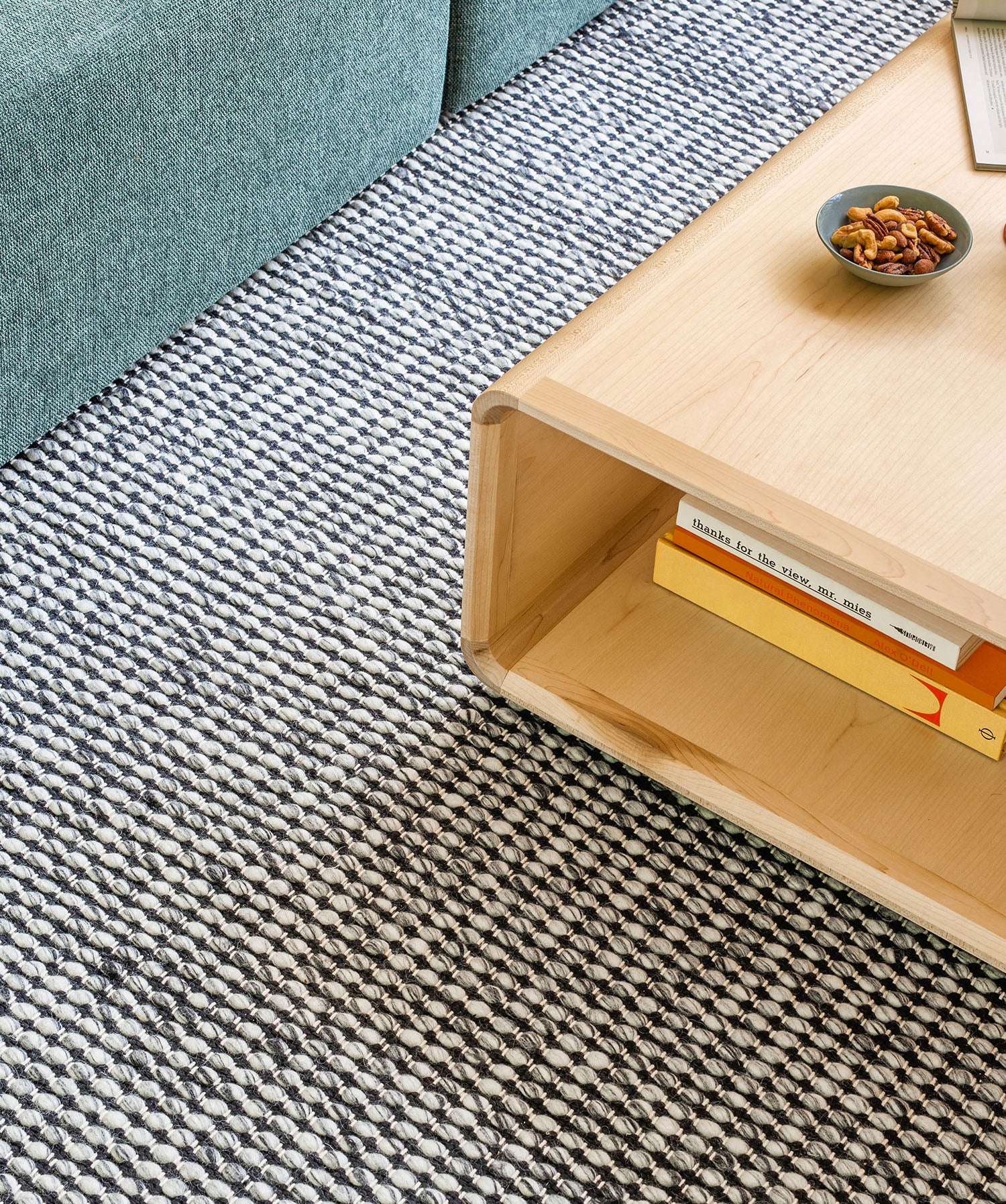 Perfect Versatile Rug For Modern Spaces